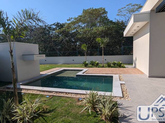 #1031 - Casa para Venda em São José dos Campos - SP - 1